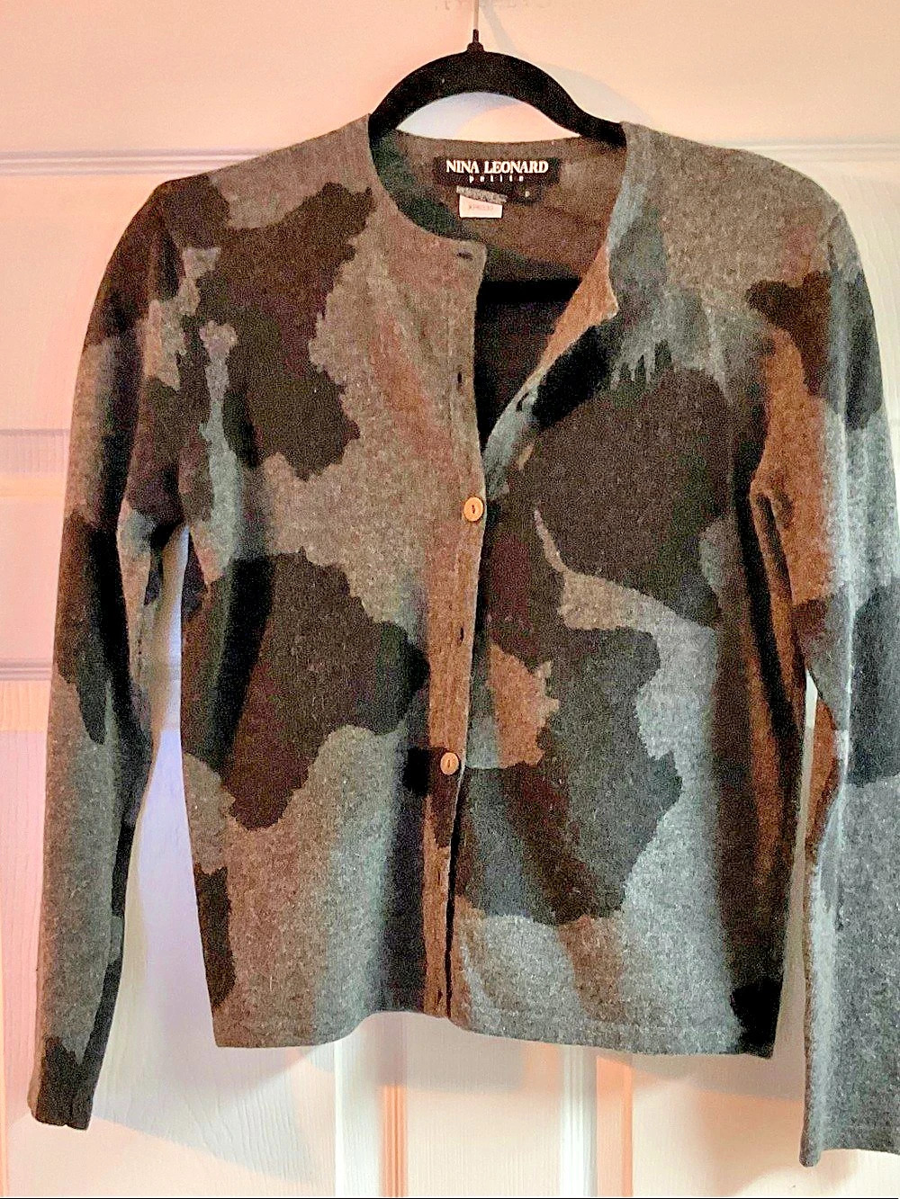 Nina Leonard Camo Cardigan in Gray & Black Size Small